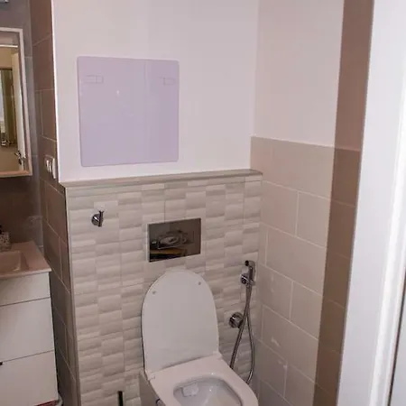 Modern And Comfortable In With Welness On-site *